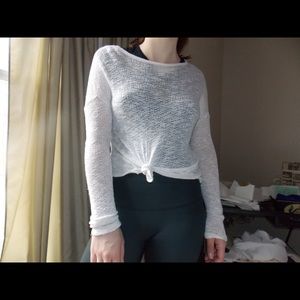 Super cute light sweater!!